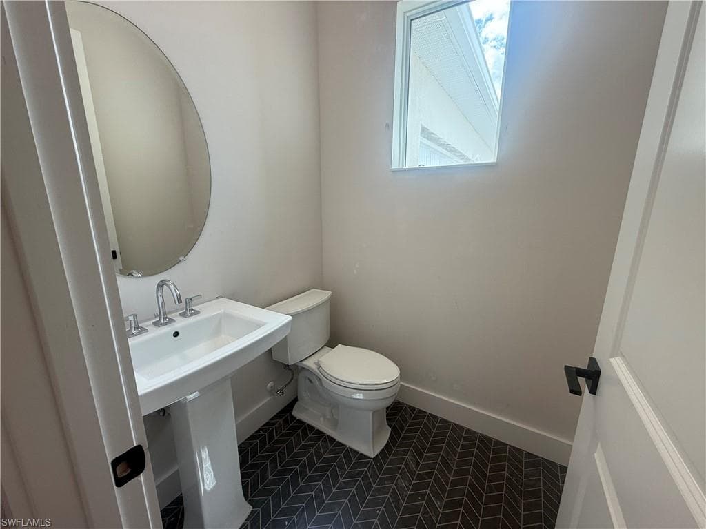 8705 Driftwood Dr, Naples, FL 34114-14