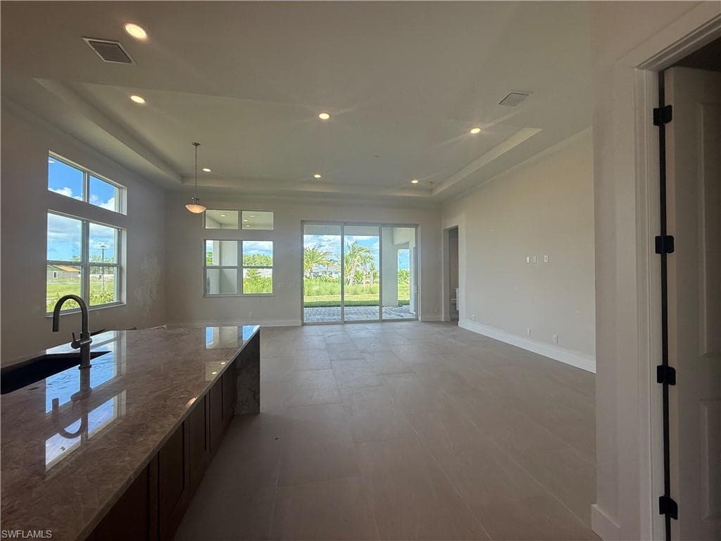 8705 Driftwood Dr, Naples, FL 34114-3