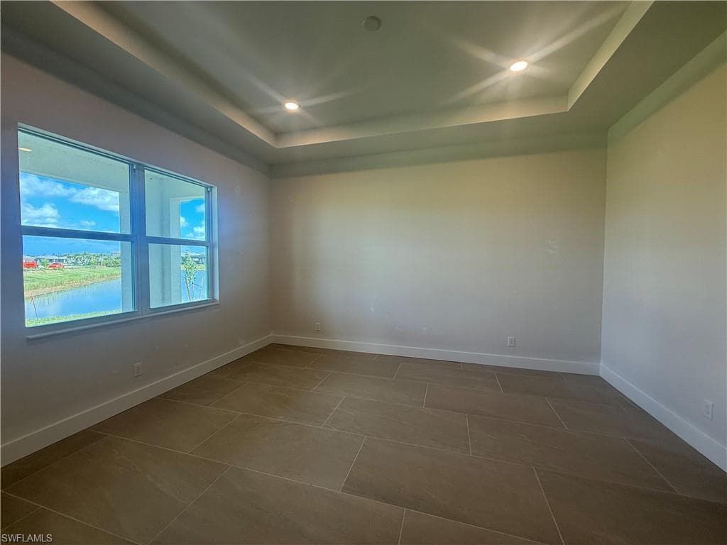8705 Driftwood Dr, Naples, FL 34114-5