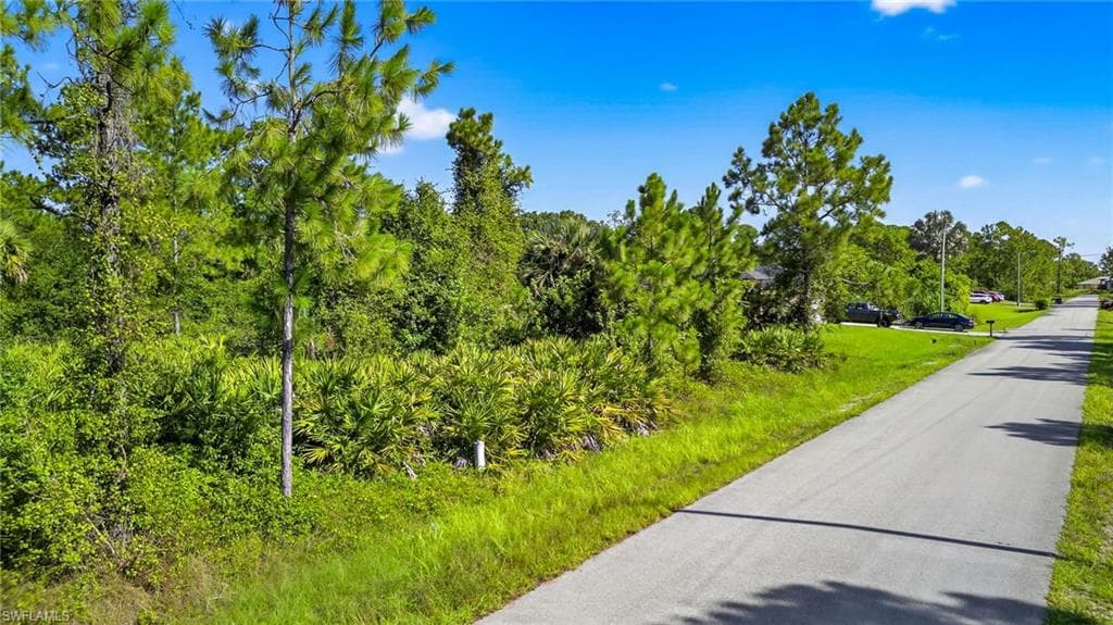 1107 Congress Ave, Lehigh Acres, FL 33972-8