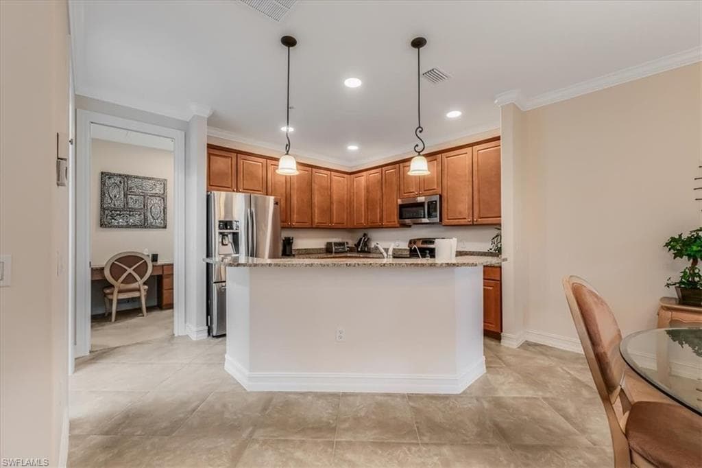 9163 Delano St 10002, Naples, FL 34113-9