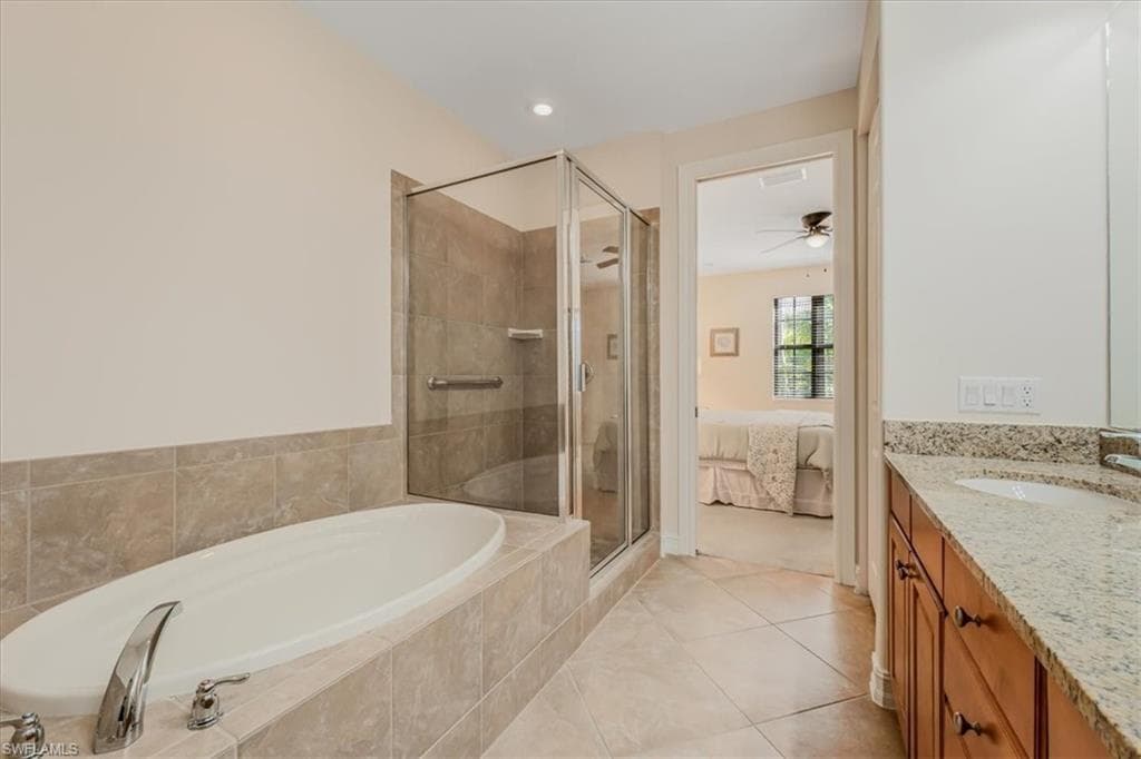 9163 Delano St 10002, Naples, FL 34113-24