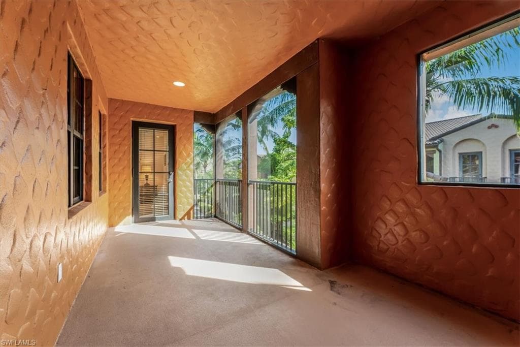 9163 Delano St 10002, Naples, FL 34113-28