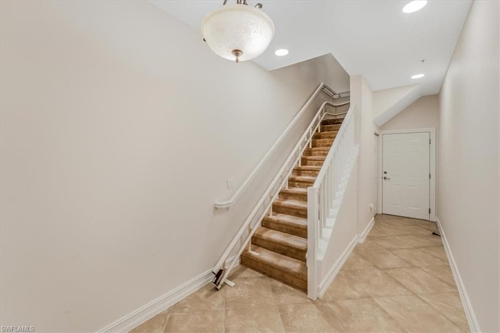 9163 Delano St 10002, Naples, FL 34113-30