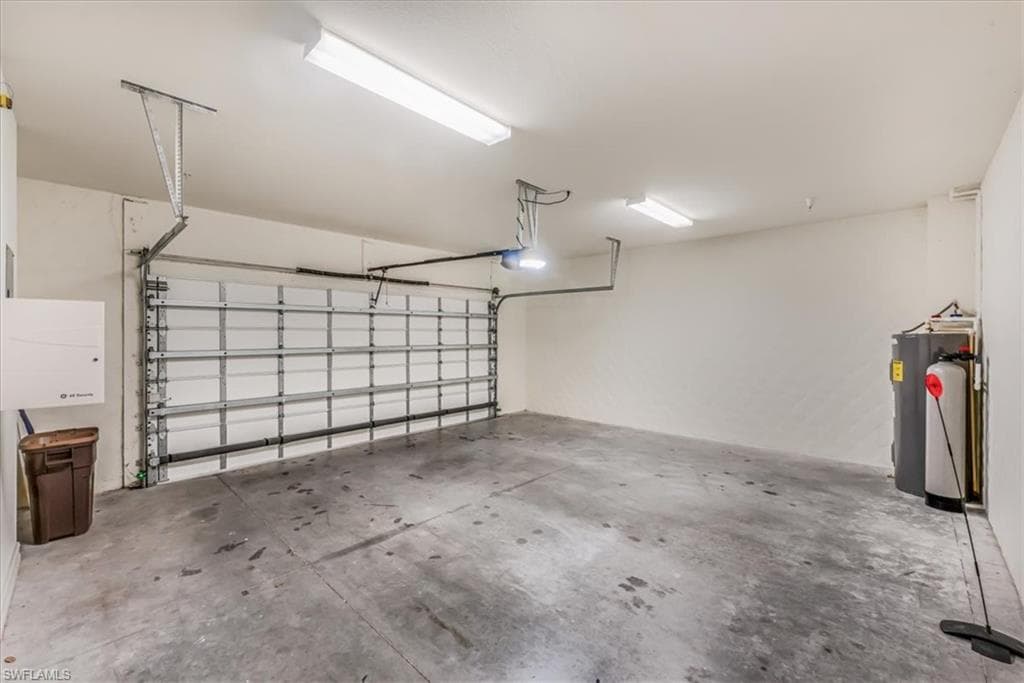 9163 Delano St 10002, Naples, FL 34113-32