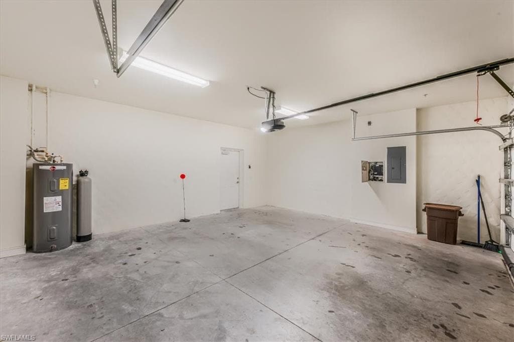 9163 Delano St 10002, Naples, FL 34113-33