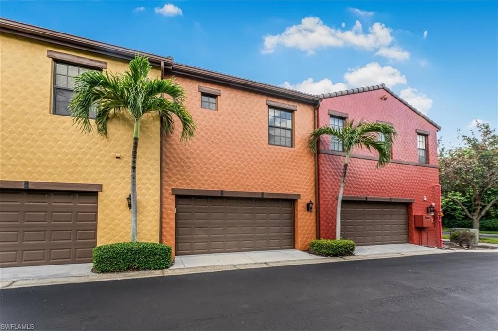 9163 Delano St 10002, Naples, FL 34113-34