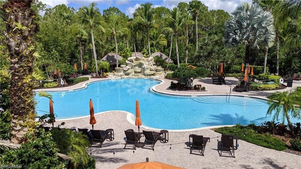 9163 Delano St 10002, Naples, FL 34113-40