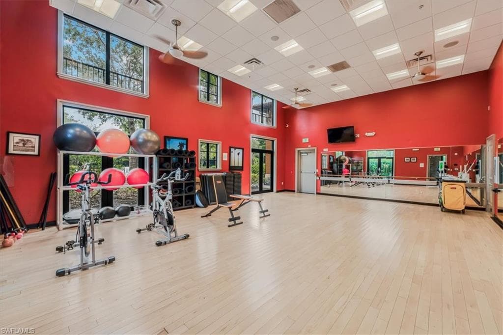 9163 Delano St 10002, Naples, FL 34113-44