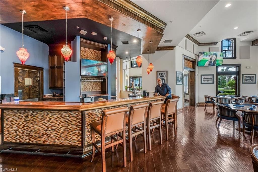9163 Delano St 10002, Naples, FL 34113-47