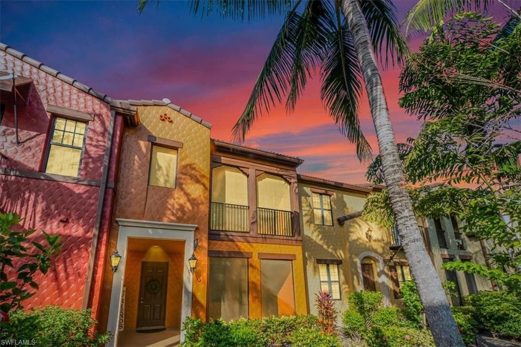 9163 Delano St 10002, Naples, FL 34113-4