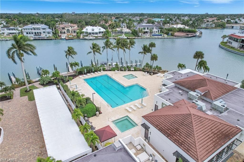 2400 Gulf Shore Blvd N 603, Naples, FL 34103-38