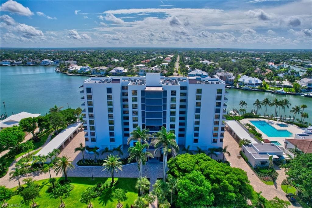 2400 Gulf Shore Blvd N 603, Naples, FL 34103-3