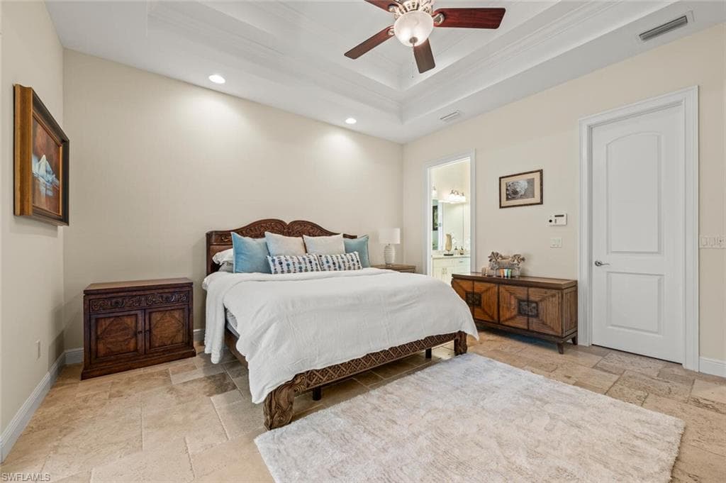 837 105th Ave N, Naples, FL 34108-10