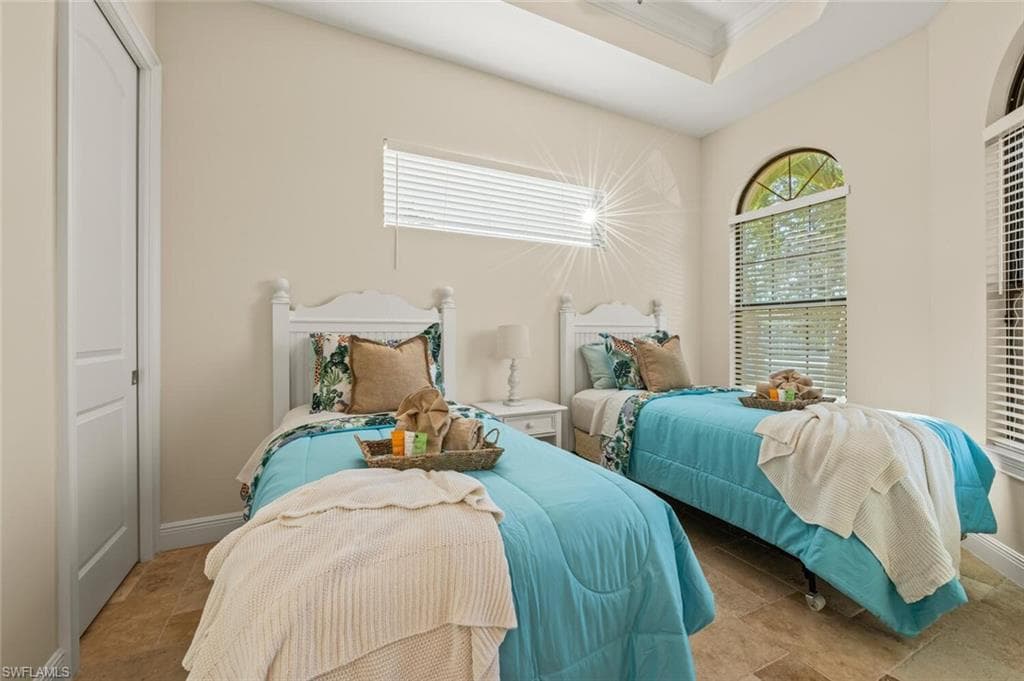 837 105th Ave N, Naples, FL 34108-13