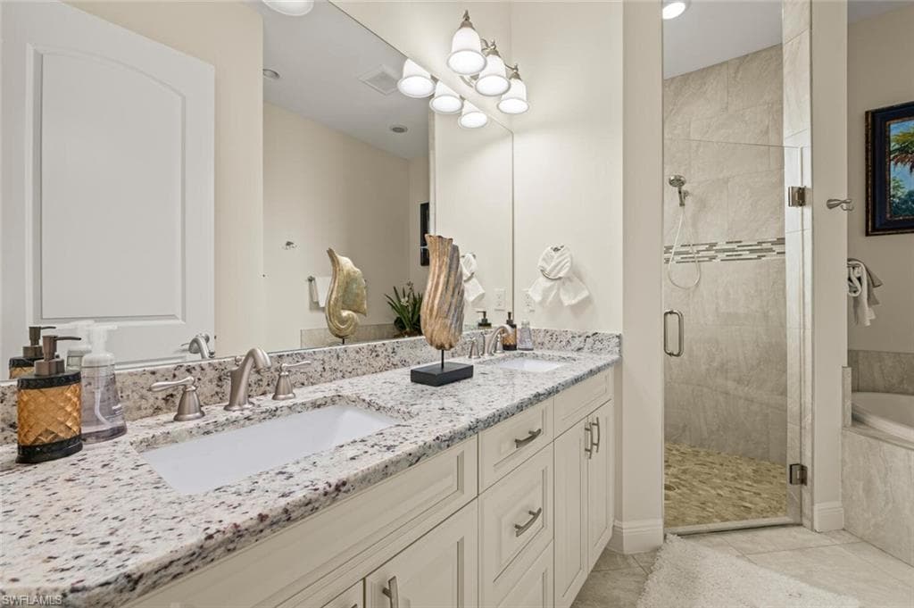 837 105th Ave N, Naples, FL 34108-18