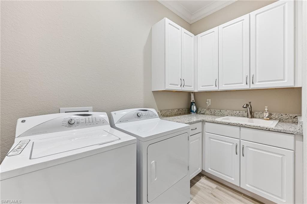 11974 Maidstone Ct, Naples, FL 34120-42