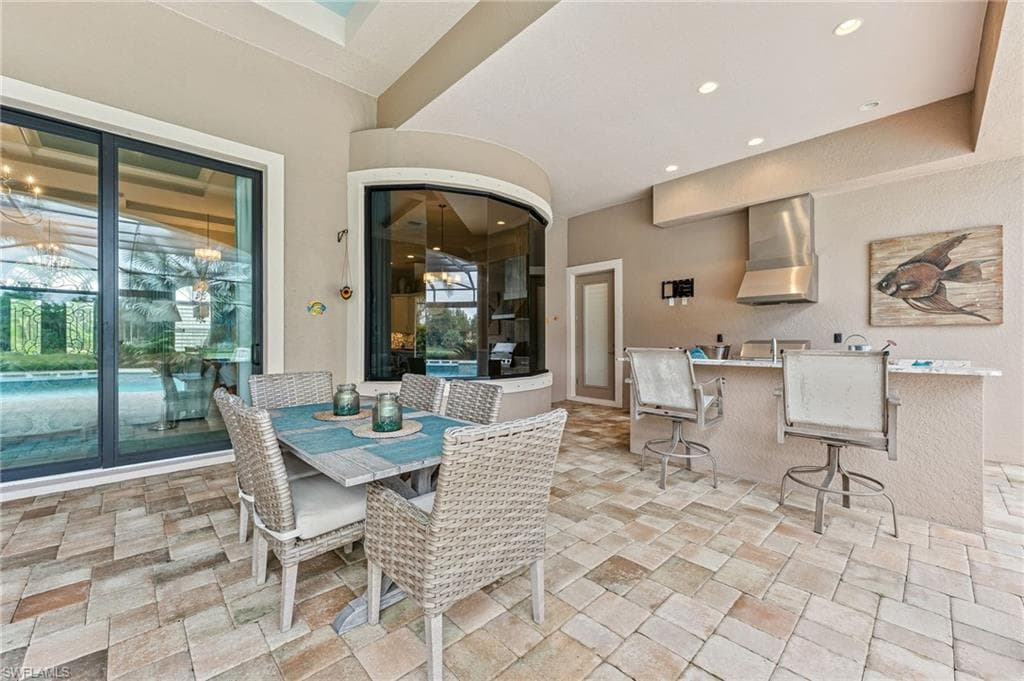 11974 Maidstone Ct, Naples, FL 34120-5