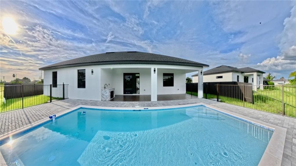 2126 26th St, Cape Coral, FL 33909-16