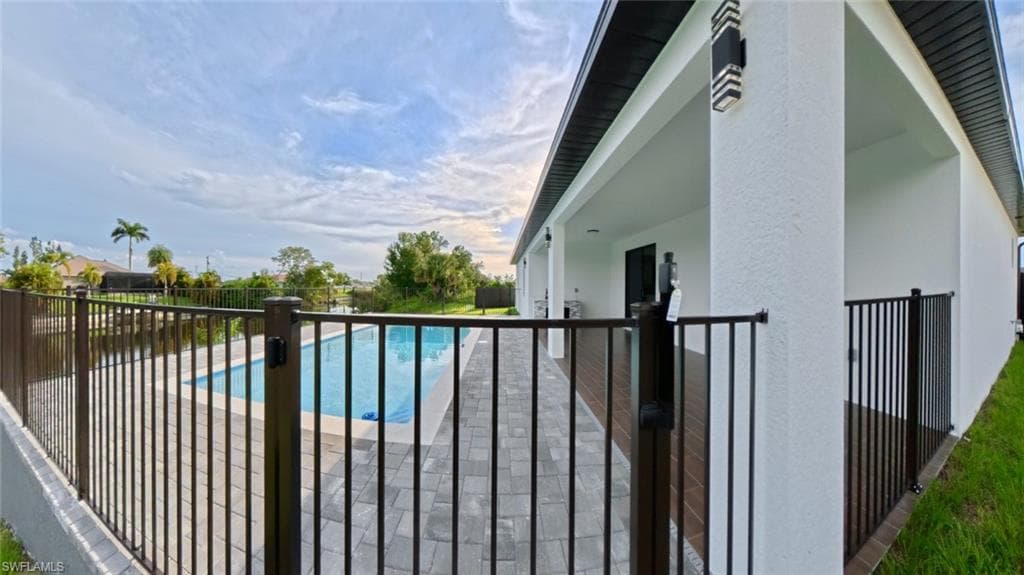 2126 26th St, Cape Coral, FL 33909-18