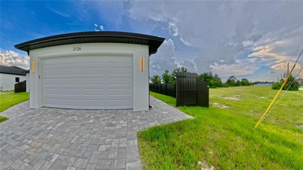 2126 26th St, Cape Coral, FL 33909-5