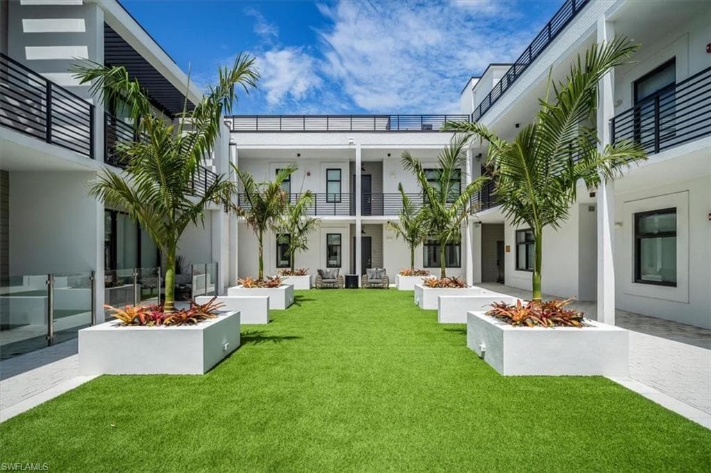 850 Central Ave 206, Naples, fl 34102-1