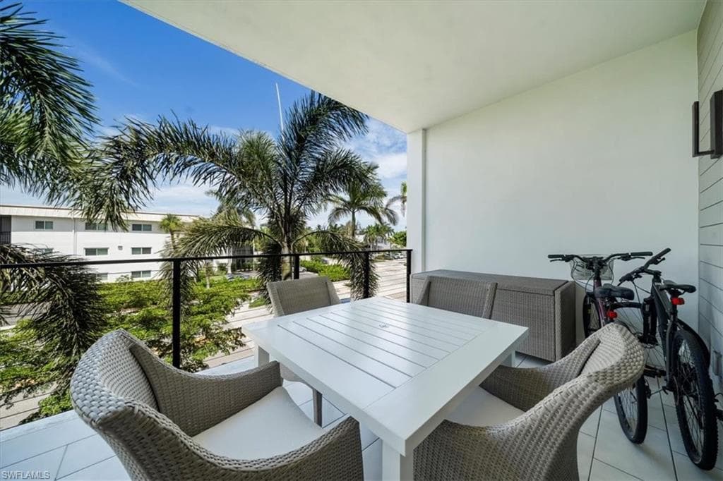 850 Central Ave 206, Naples, fl 34102-28