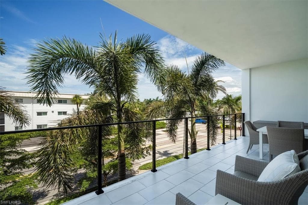 850 Central Ave 206, Naples, fl 34102-30