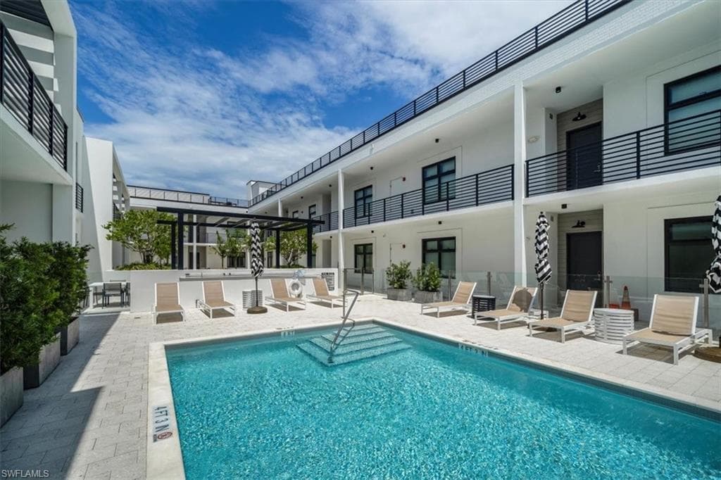 850 Central Ave 206, Naples, fl 34102-32
