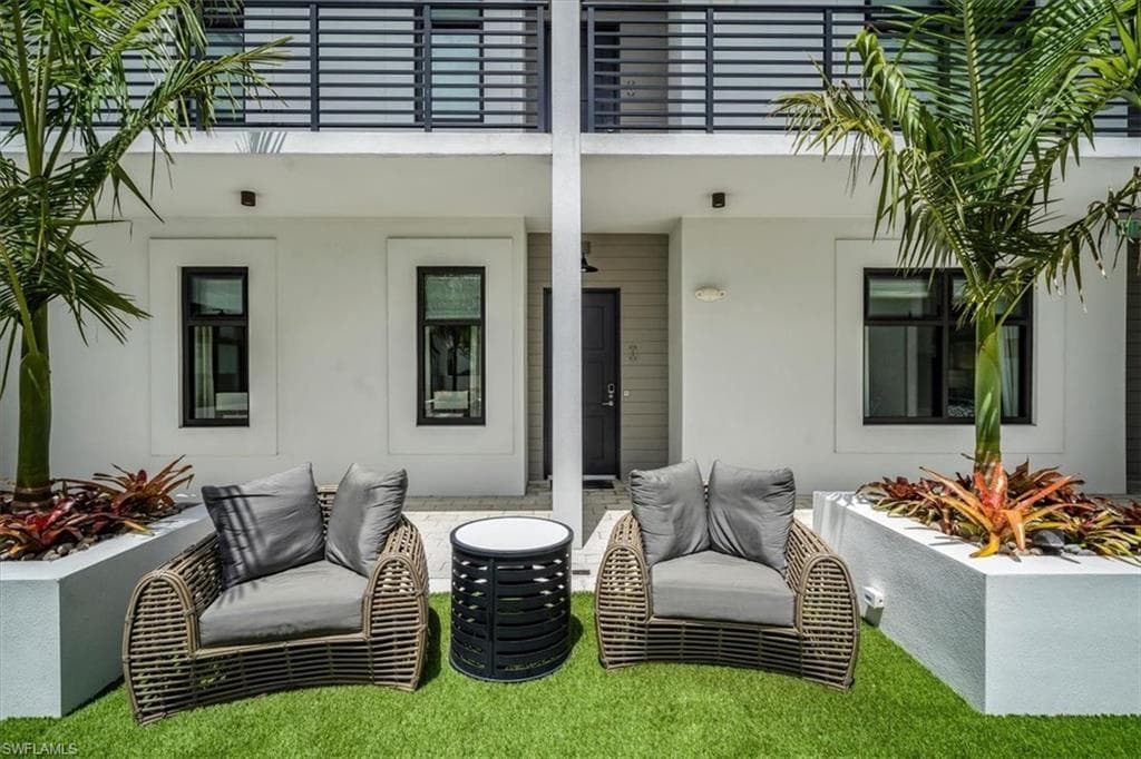 850 Central Ave 206, Naples, fl 34102-7