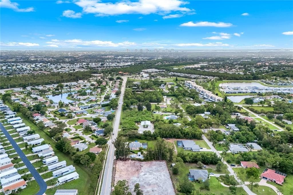10451 Shangri La Rd, Bonita Springs, FL 34135-4