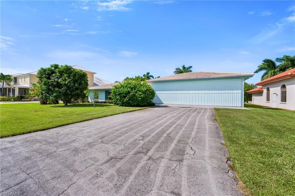 4150 Skyway Dr, Naples, FL 34112-22