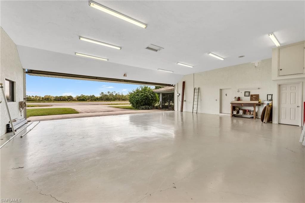 4150 Skyway Dr, Naples, FL 34112-5