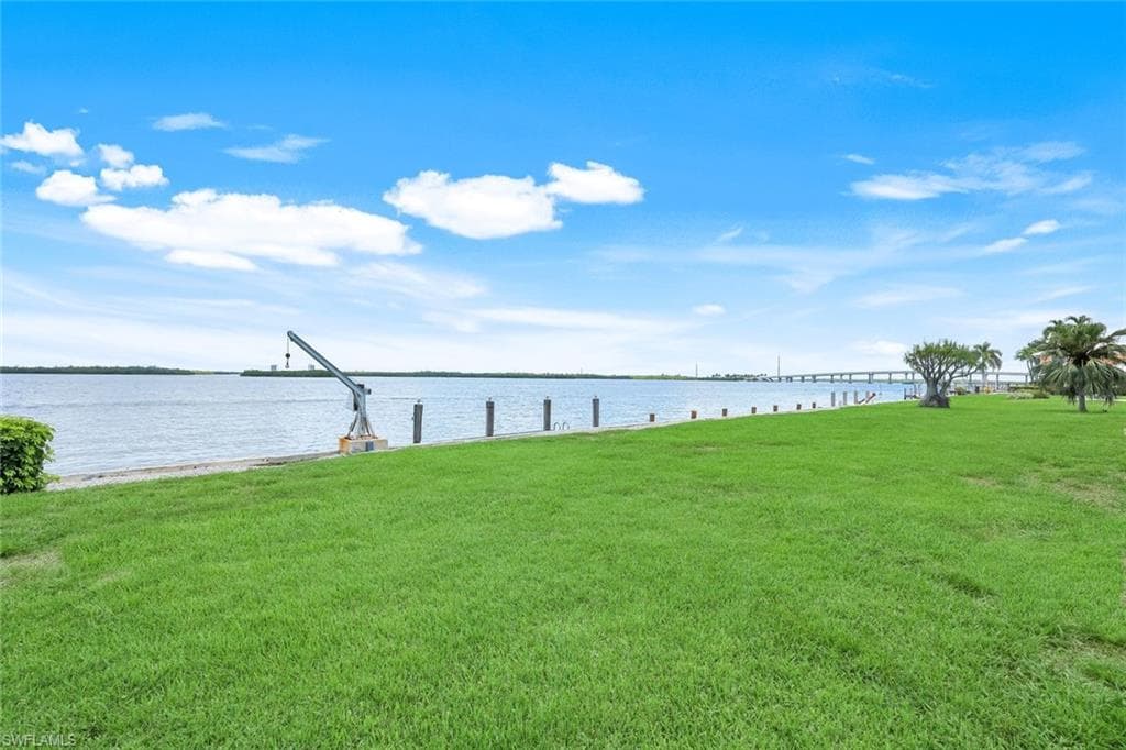 1268 Laurel Ct, Marco Island, FL 34145-9