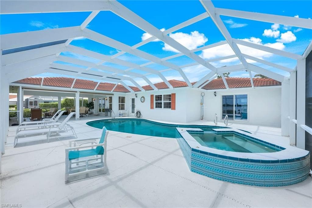 1268 Laurel Ct, Marco Island, FL 34145-14