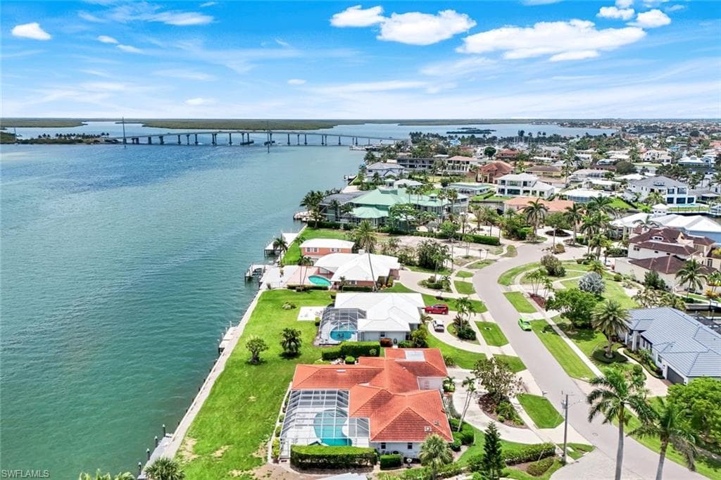 1268 Laurel Ct, Marco Island, FL 34145-16