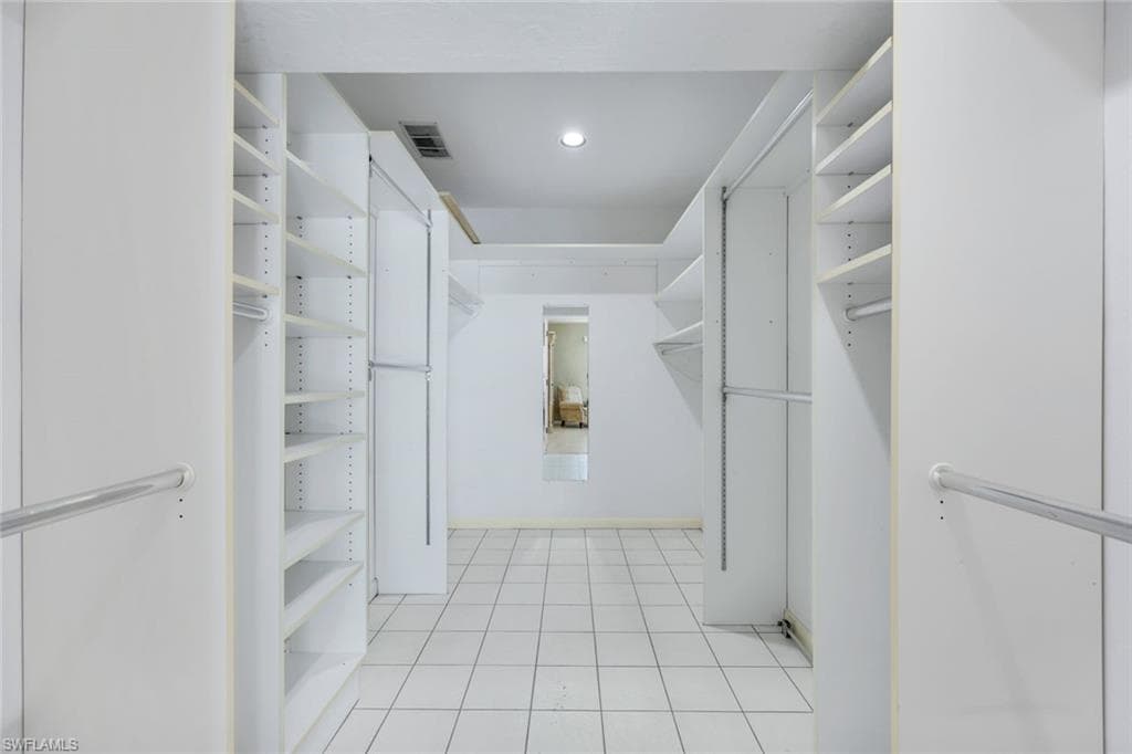 1268 Laurel Ct, Marco Island, FL 34145-24