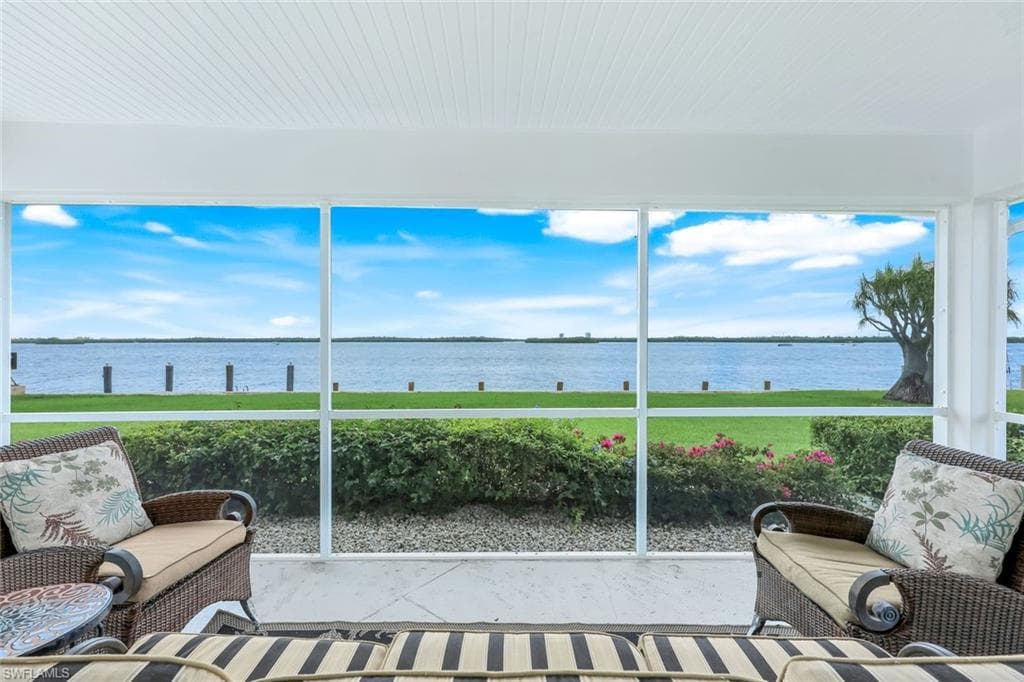 1268 Laurel Ct, Marco Island, FL 34145-3