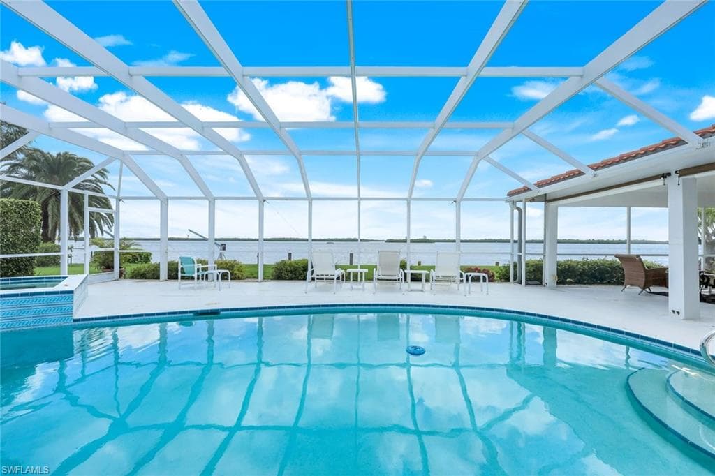 1268 Laurel Ct, Marco Island, FL 34145-4
