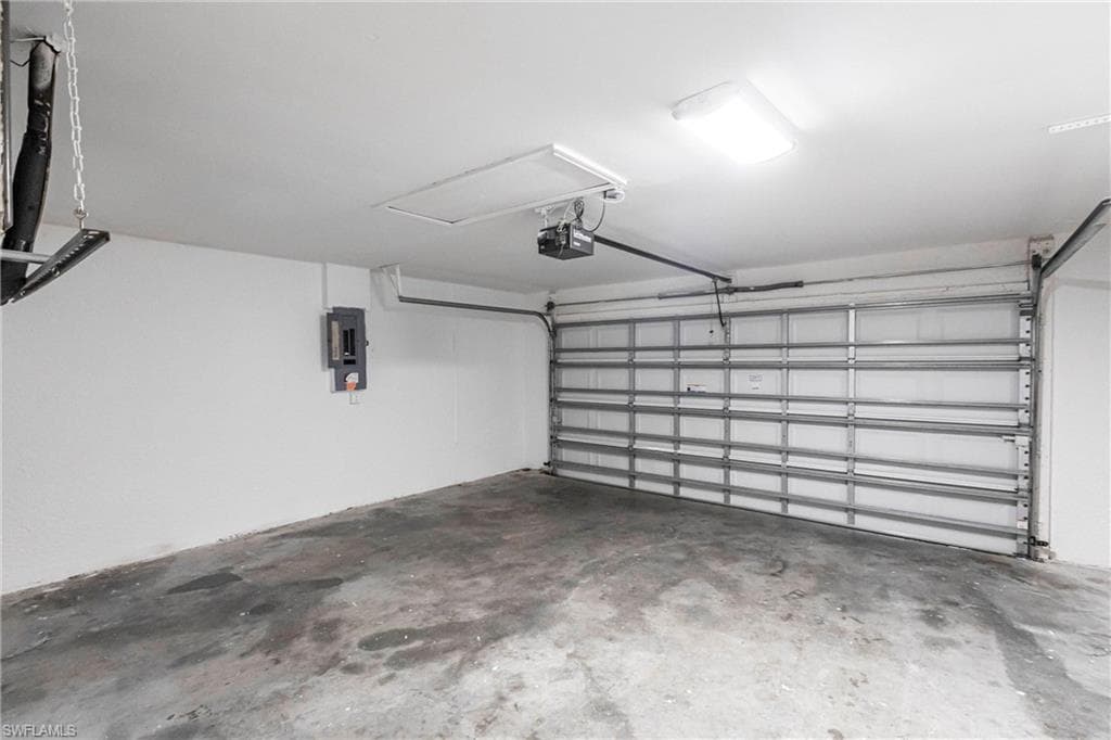 2305 26th St, Cape Coral, FL 33909-13