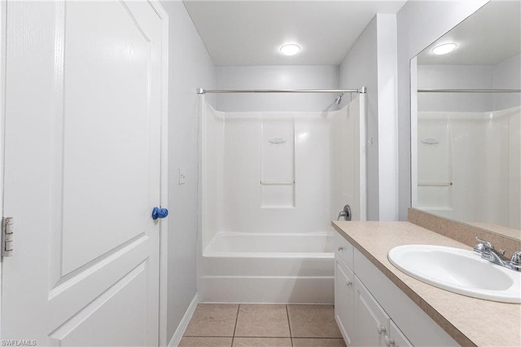 2305 26th St, Cape Coral, FL 33909-21