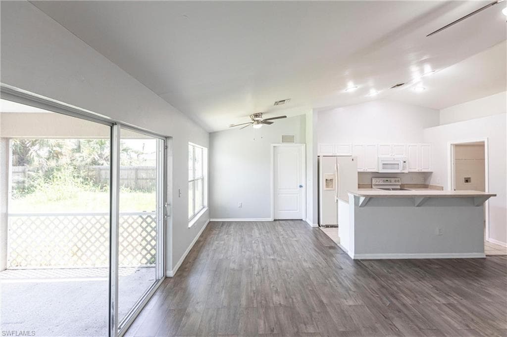 2305 26th St, Cape Coral, FL 33909-27