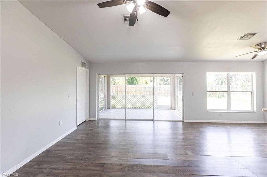 2305 26th St, Cape Coral, FL 33909-28