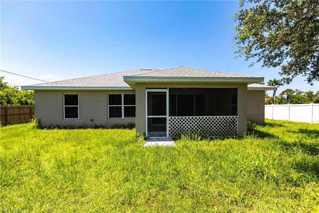 2305 26th St, Cape Coral, FL 33909-2