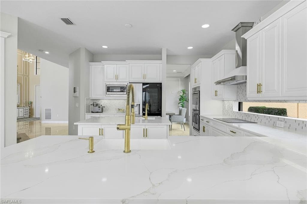 2927 Cinnamon Bay Cir, Naples, FL 34119-14