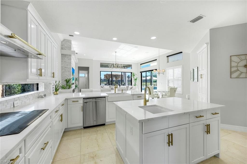 2927 Cinnamon Bay Cir, Naples, FL 34119-15