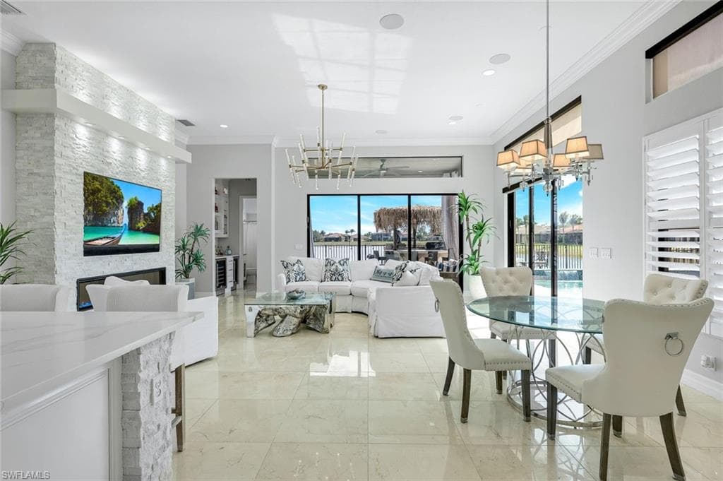 2927 Cinnamon Bay Cir, Naples, FL 34119-19