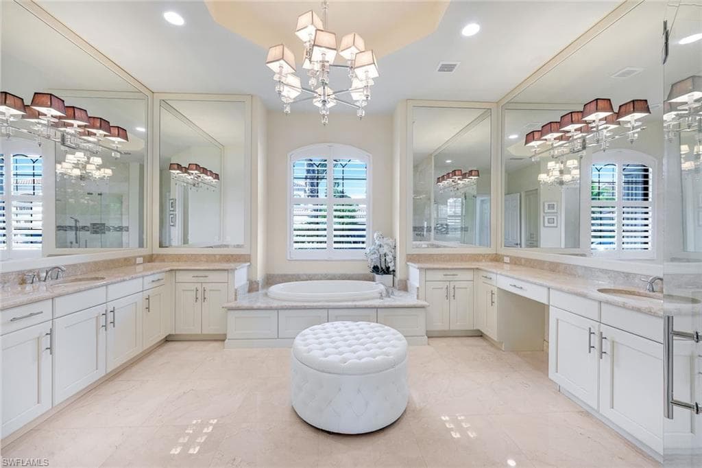 2927 Cinnamon Bay Cir, Naples, FL 34119-25