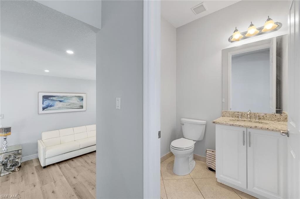 2927 Cinnamon Bay Cir, Naples, FL 34119-28