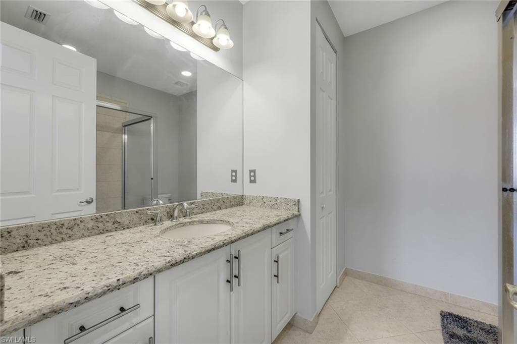 2927 Cinnamon Bay Cir, Naples, FL 34119-35